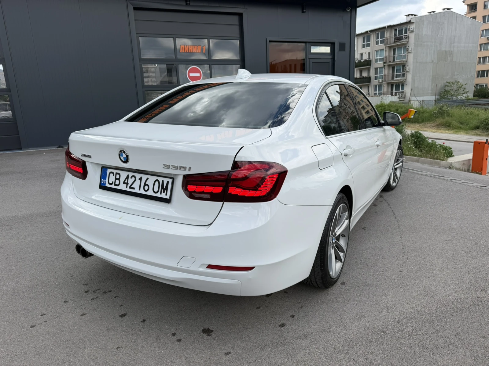 BMW 330 iX | Mobile.bg � ����������� 4
