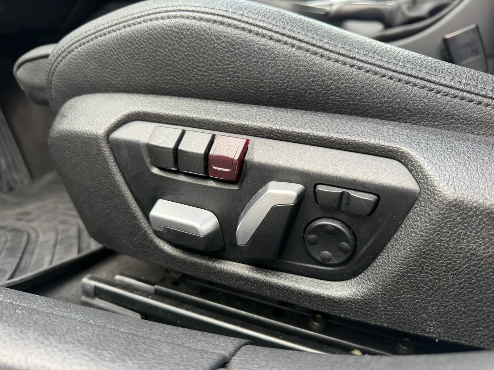 BMW 330 iX | Mobile.bg � ����������� 10