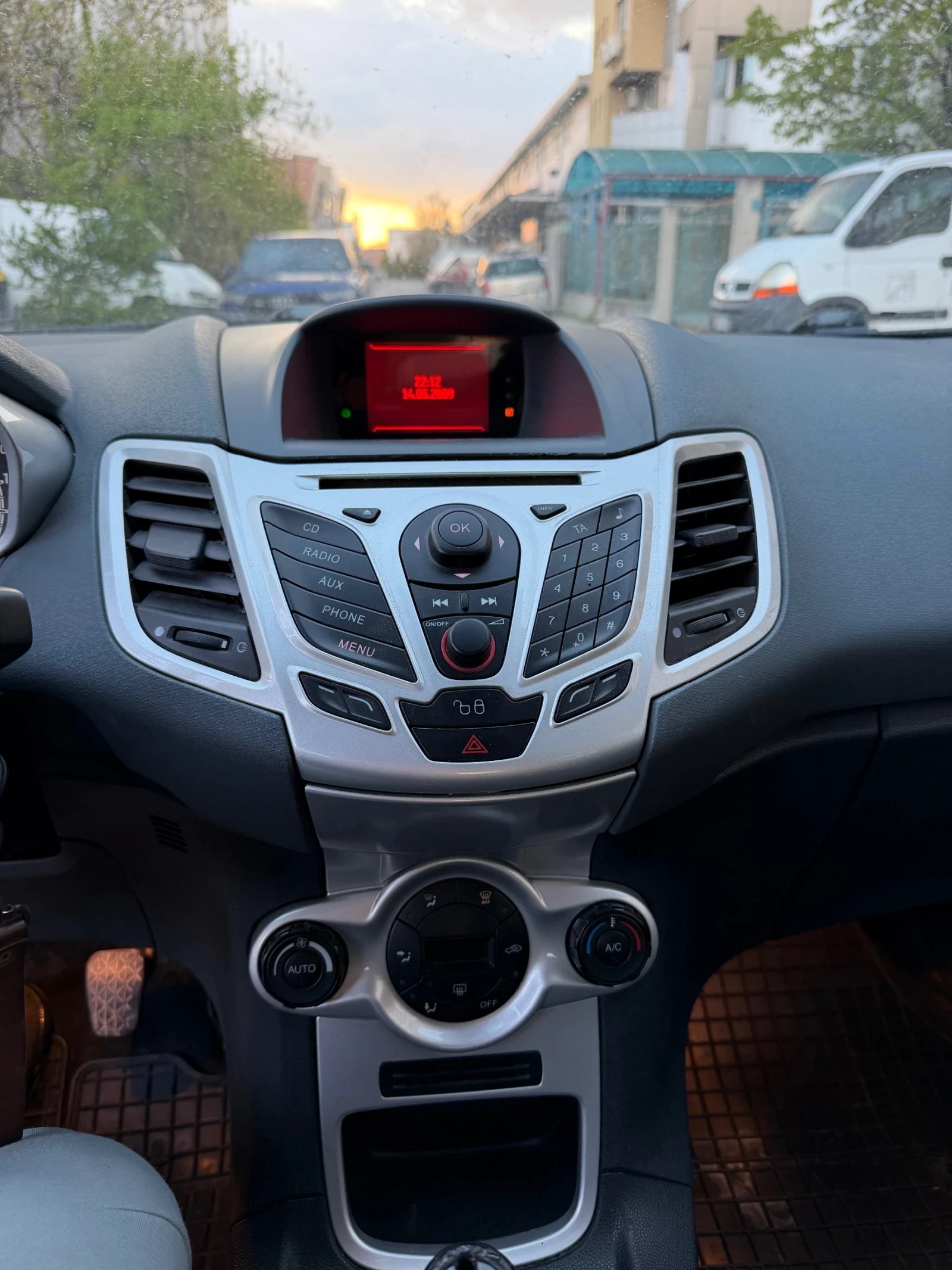 Ford Fiesta, снимка 7 - Автомобили и джипове - 55180903