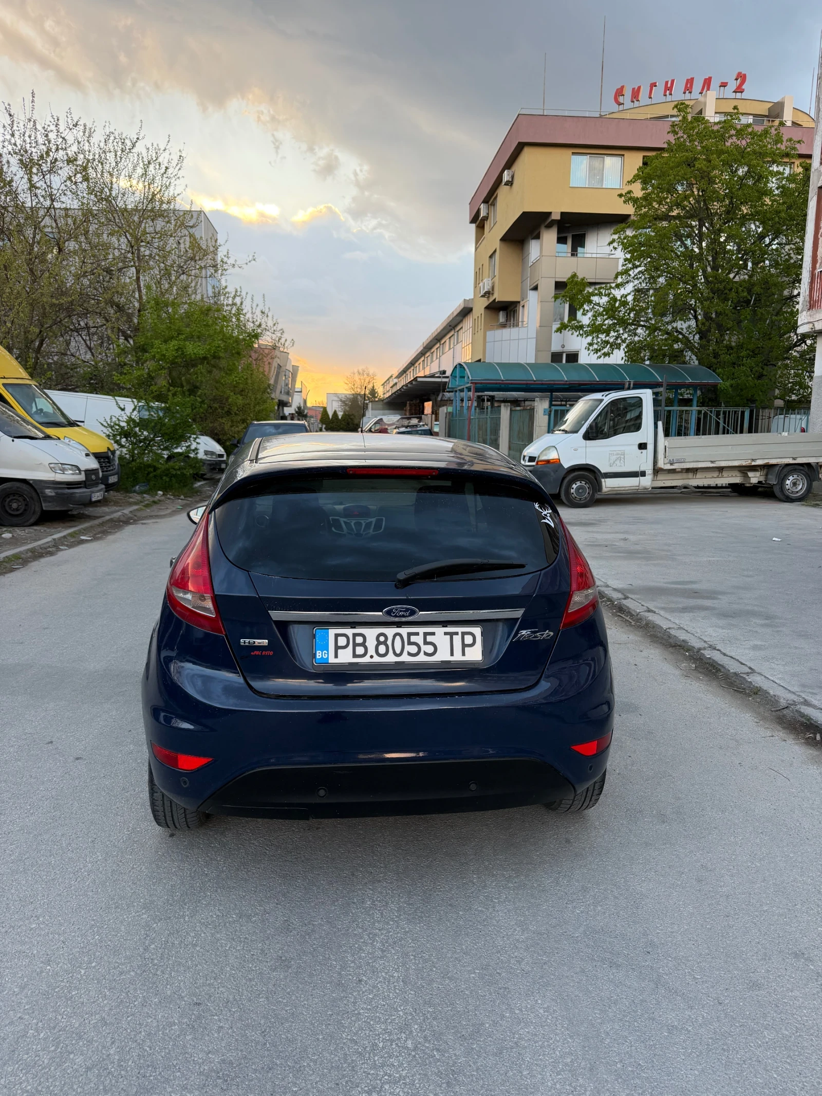 Ford Fiesta, снимка 5 - Автомобили и джипове - 55180903