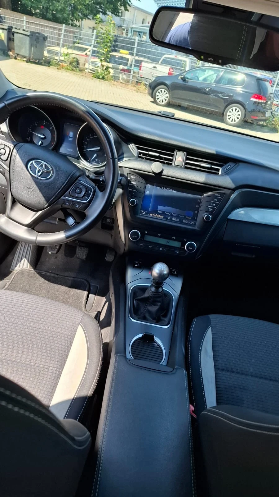 Toyota Avensis, снимка 7 - Автомобили и джипове - 55849977
