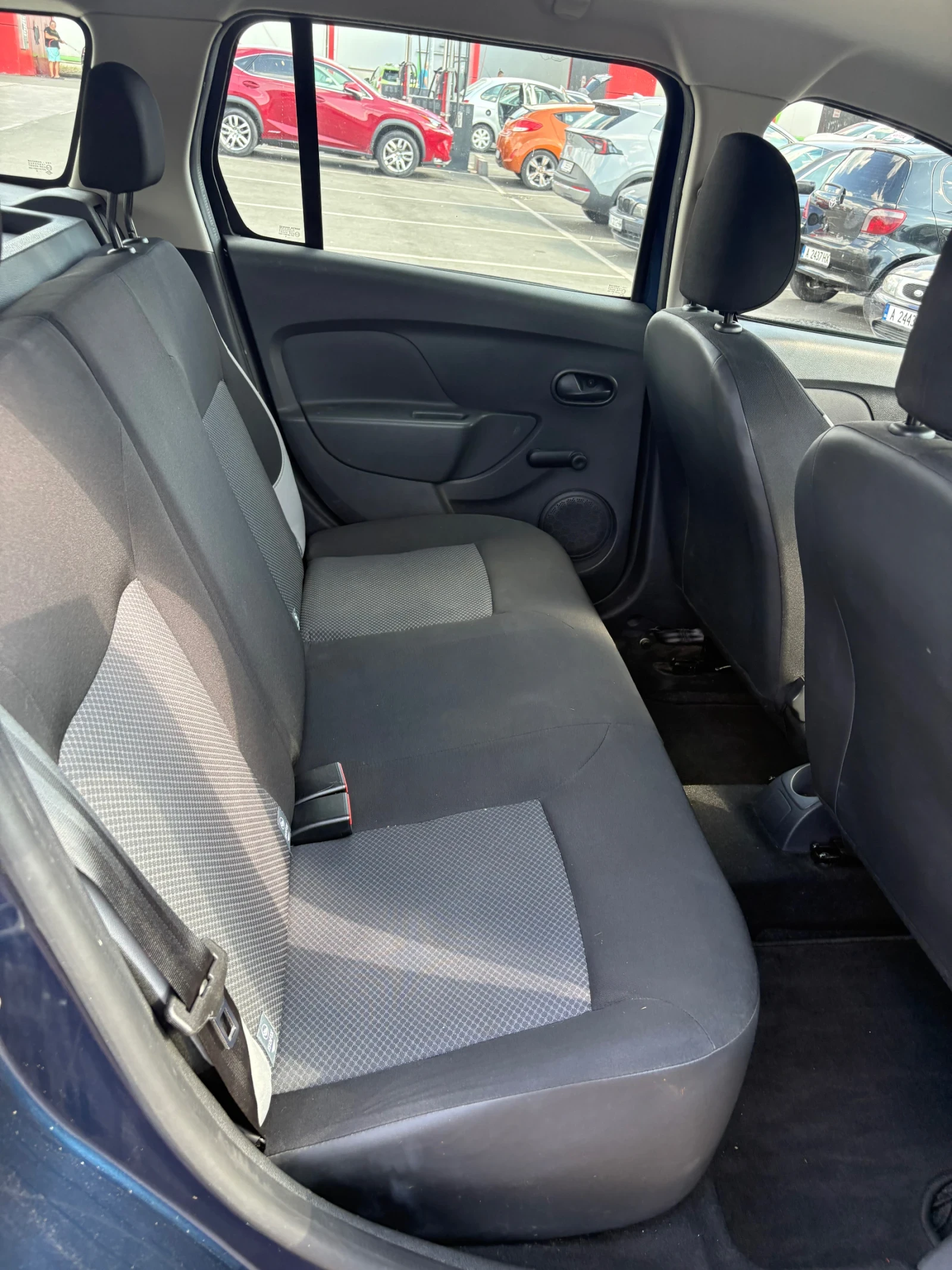 Dacia Logan 0.9 i LPG, снимка 7 - Автомобили и джипове - 55877701