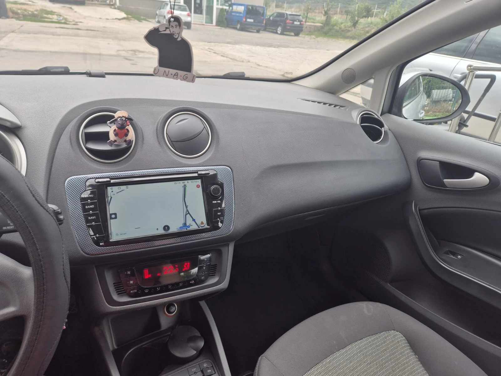 Seat Ibiza J6, снимка 8 - Автомобили и джипове - 56175829