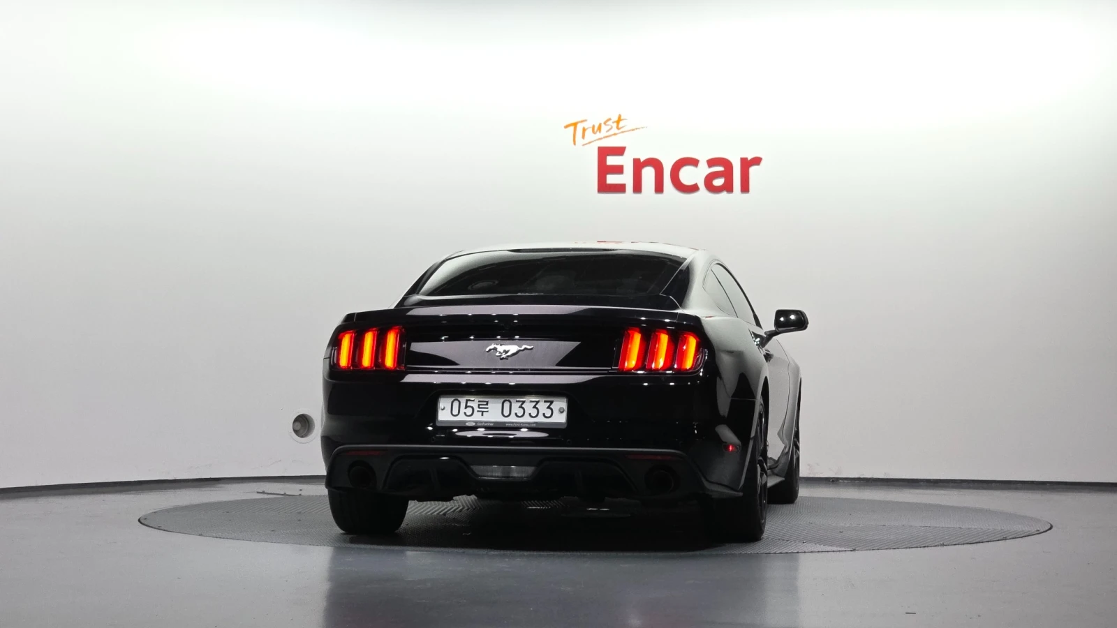 Ford Mustang 2.3 EcoBoost, снимка 4 - Автомобили и джипове - 56224610