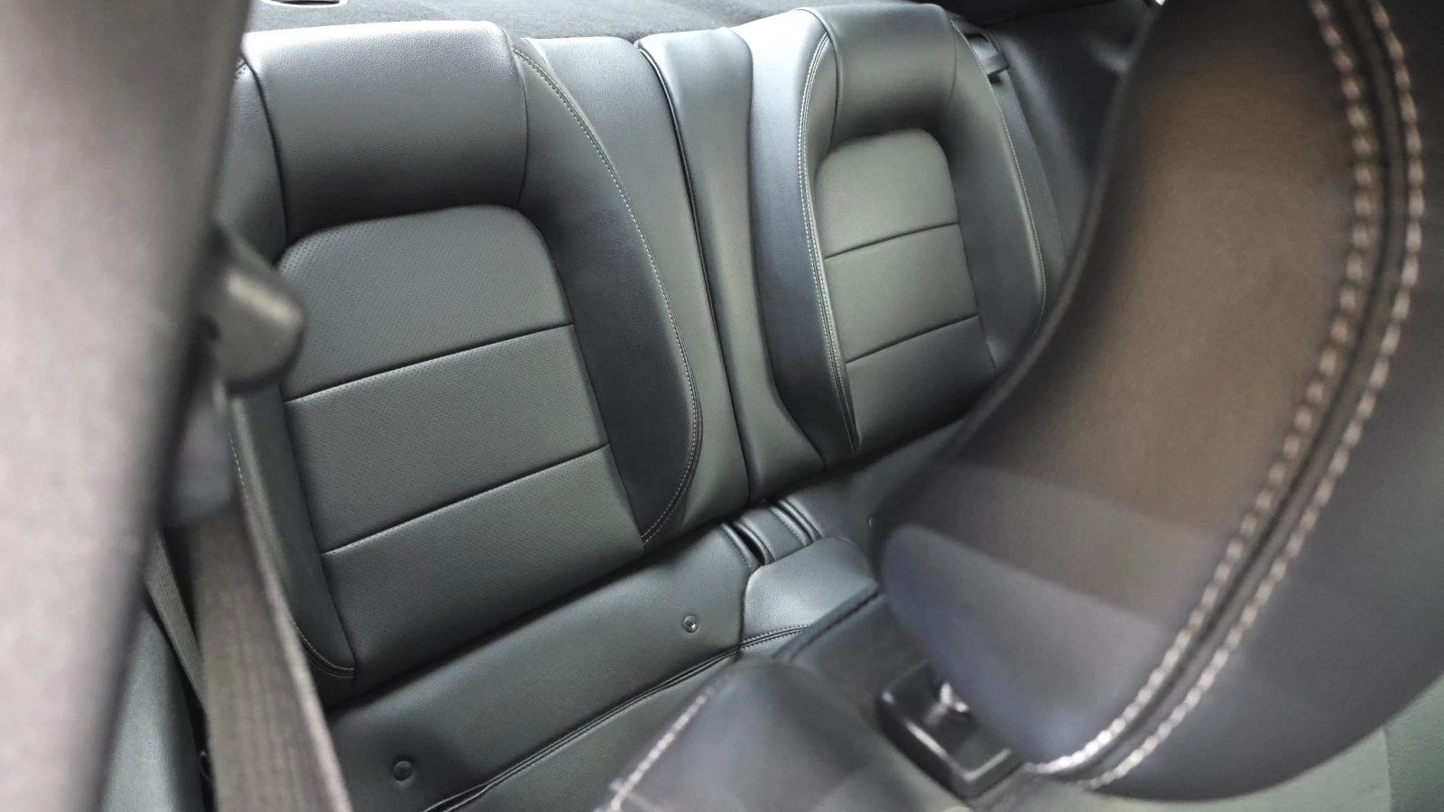 Ford Mustang 2.3 EcoBoost, снимка 10 - Автомобили и джипове - 56224610