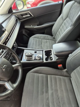 Mitsubishi Outlander 2.5i, AWD, 7места, снимка 10