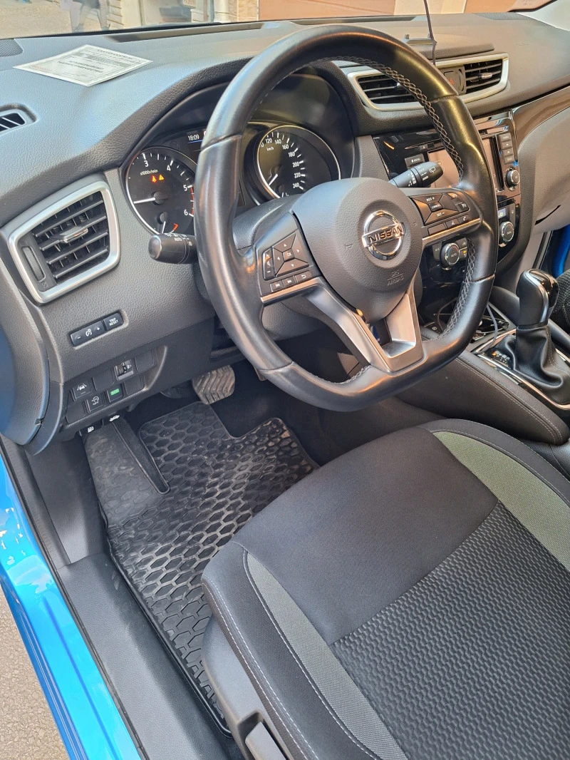 Nissan Qashqai, снимка 8 - Автомобили и джипове - 45709209