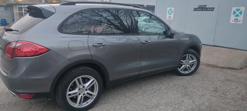 Porsche Cayenne 3.0 дизел#BOSE#Пружини#Всичко платено, снимка 6 - Автомобили и джипове - 52620772