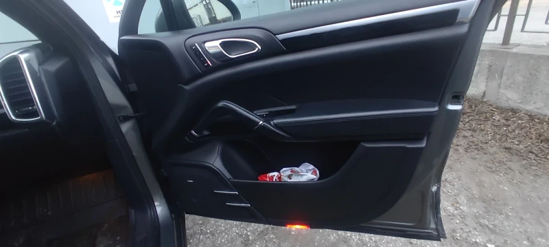 Porsche Cayenne 3.0 дизел#BOSE#Пружини#Всичко платено, снимка 8 - Автомобили и джипове - 52620772