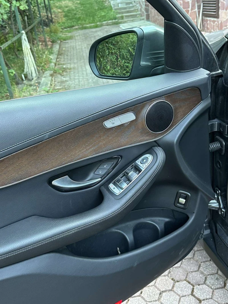 Mercedes-Benz GLC 250 4Matic, снимка 6 - Автомобили и джипове - 52723772