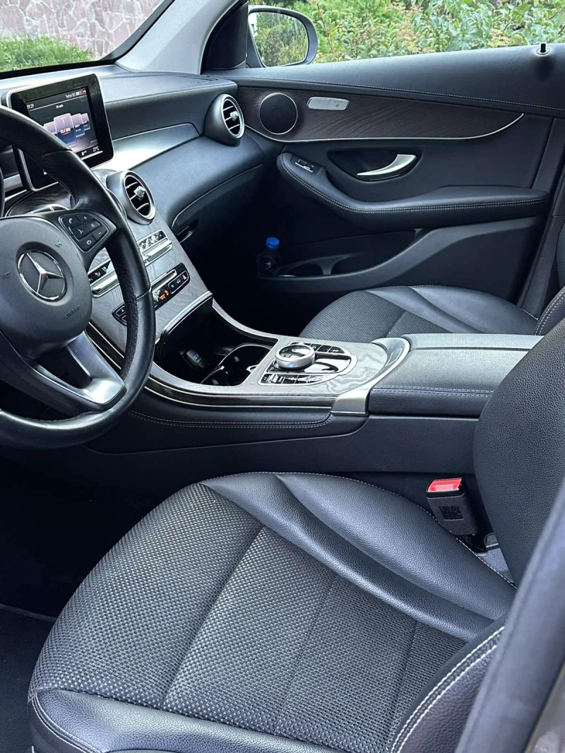 Mercedes-Benz GLC 250 4Matic, снимка 5 - Автомобили и джипове - 52723772