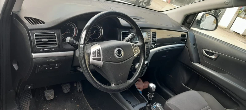 SsangYong Kyron 1.6 benz gaz, снимка 9 - Автомобили и джипове - 51937580