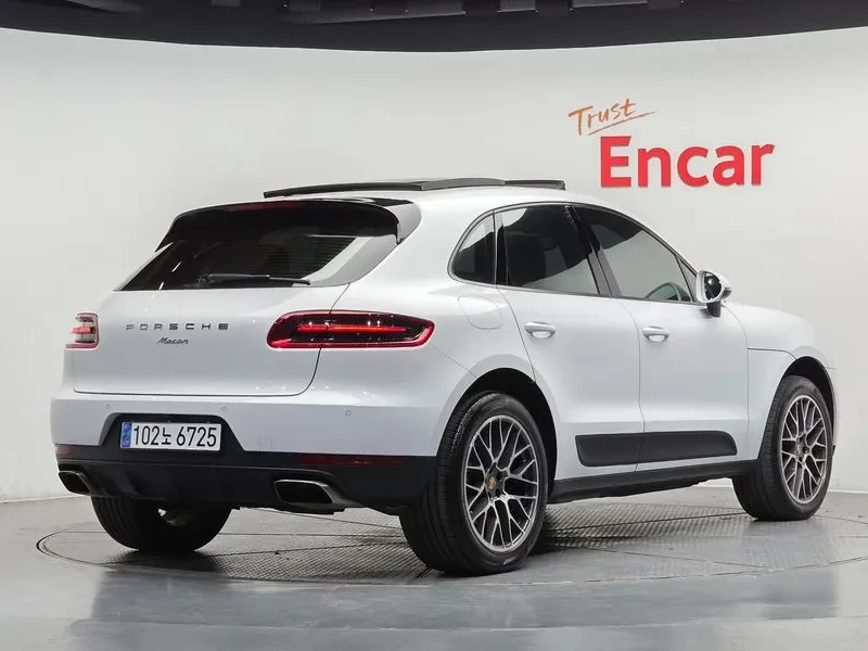 Porsche Macan 2.0/ PANO/ ПОДГРЕВ/ КАМЕРА/ ПАМЕТ