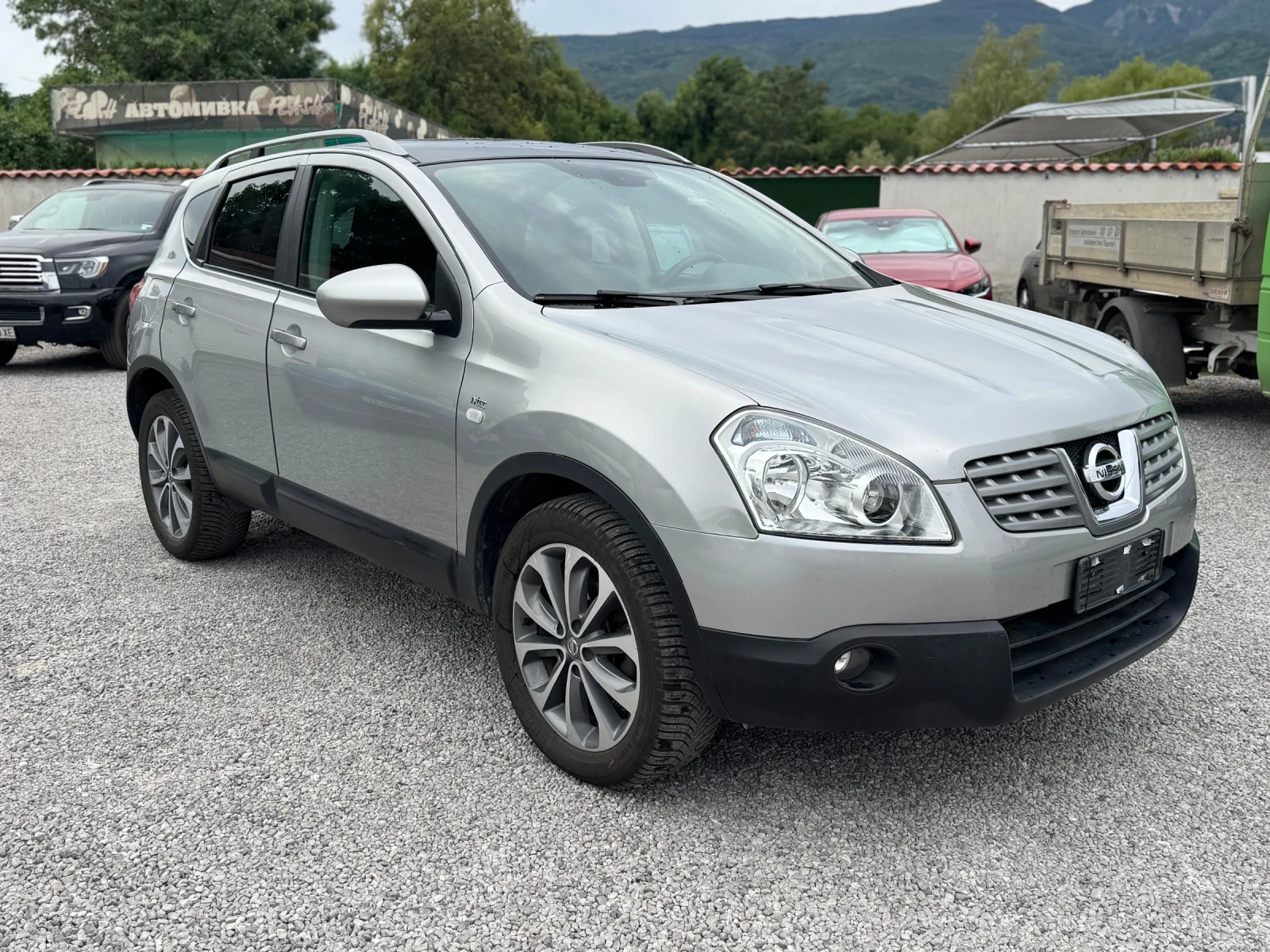 Nissan Qashqai 2.0d лек шум в мотора - изображение 3