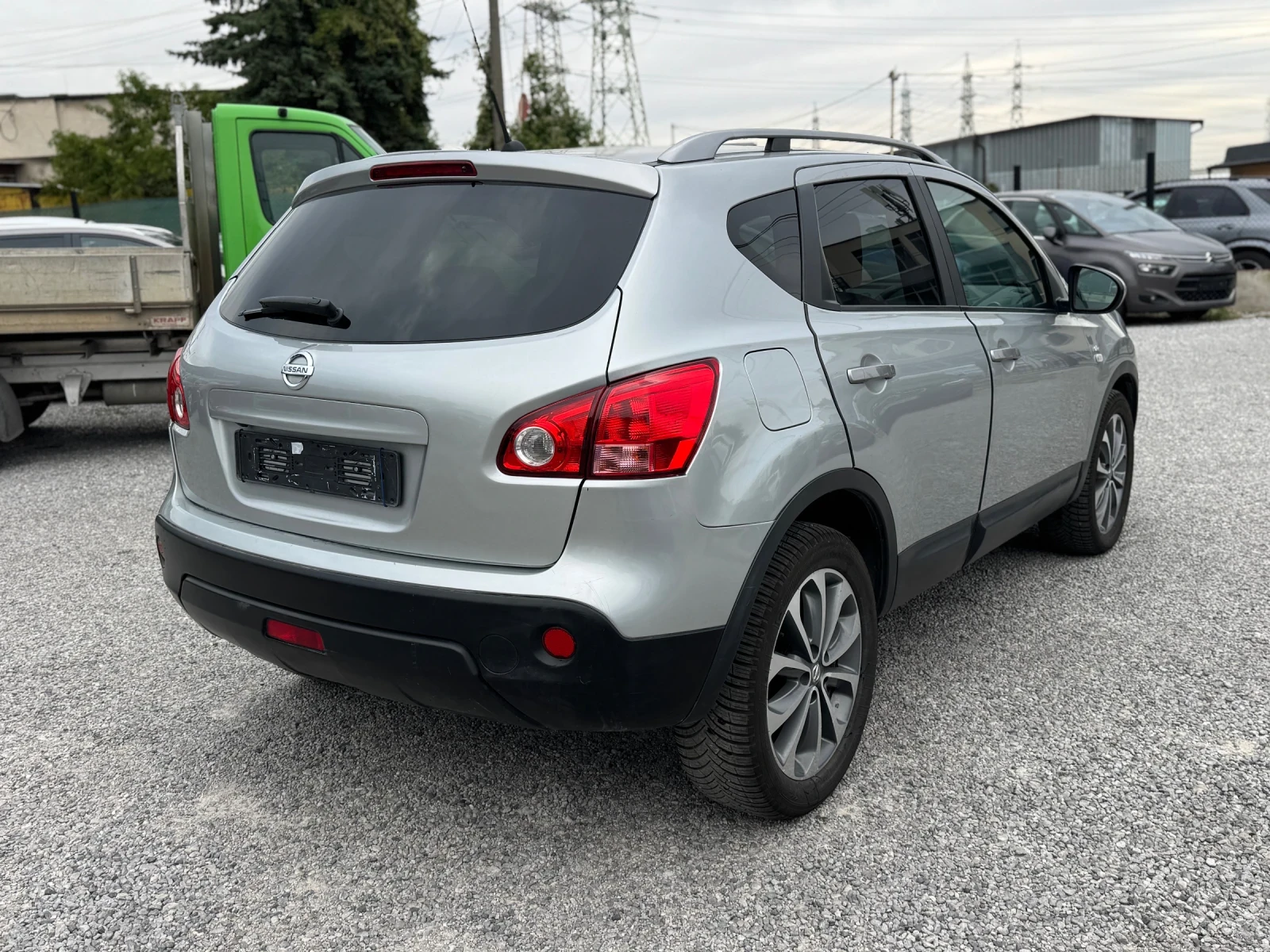 Nissan Qashqai 2.0d лек шум в мотора - изображение 5