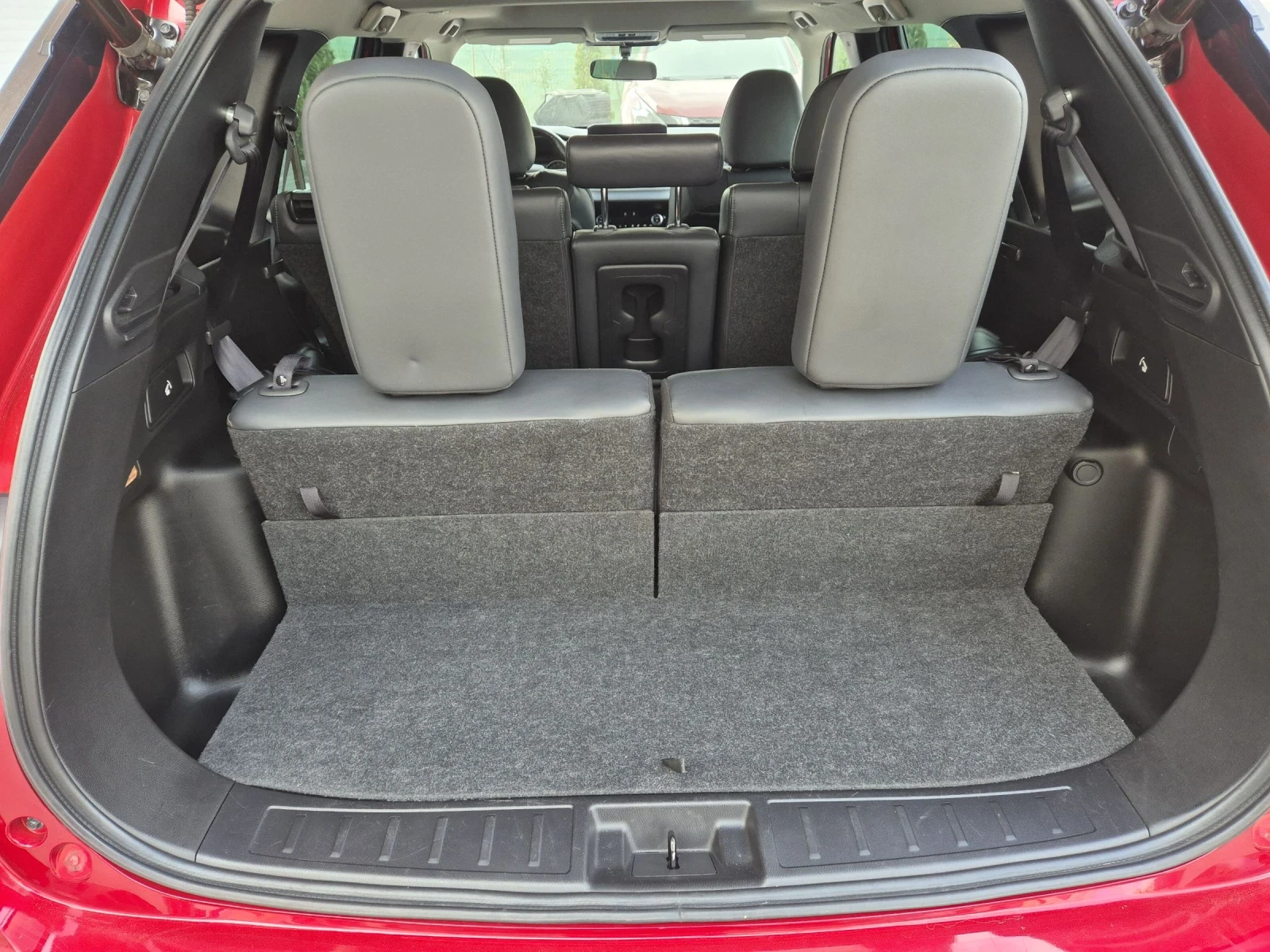 Mitsubishi Outlander 2.5i, AWD, 7места, снимка 13 - Автомобили и джипове - 53830310