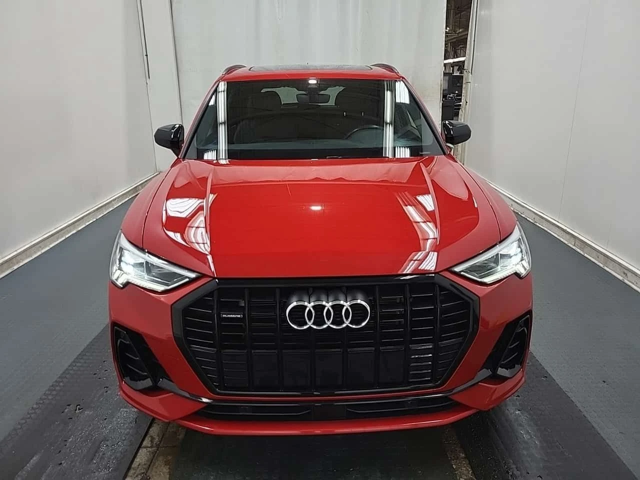 Audi Q3 * PROGRESSIV * CARFAX * S LINE * 2 КЛЮЧА * ПАНО, снимка 17 - Автомобили и джипове - 53912925