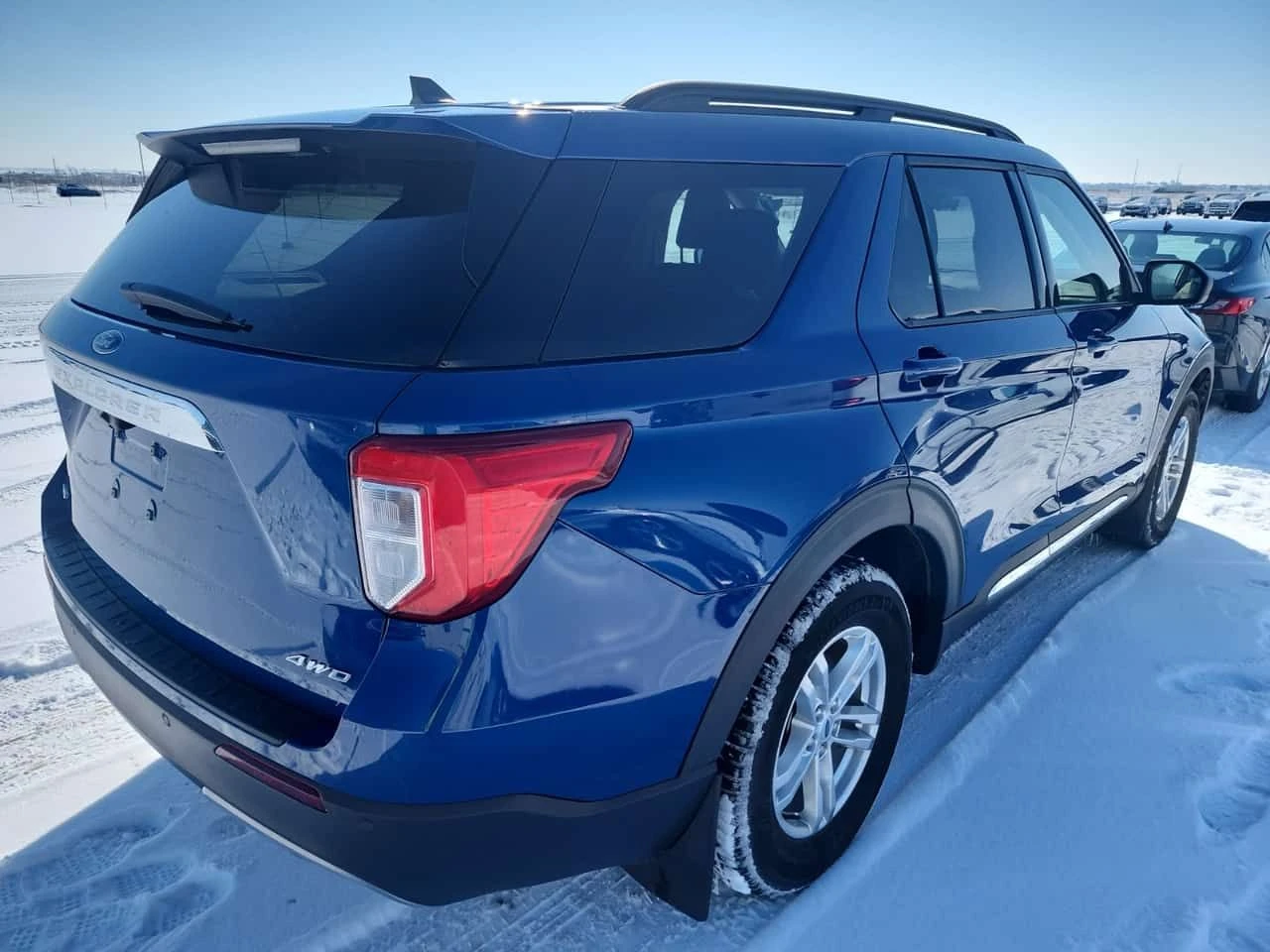 Ford Explorer XLT| 360 KAMEРИ| 2 KЛЮЧА| 7 МЕСТЕН| CARFAX, снимка 3 - Автомобили и джипове - 54111142