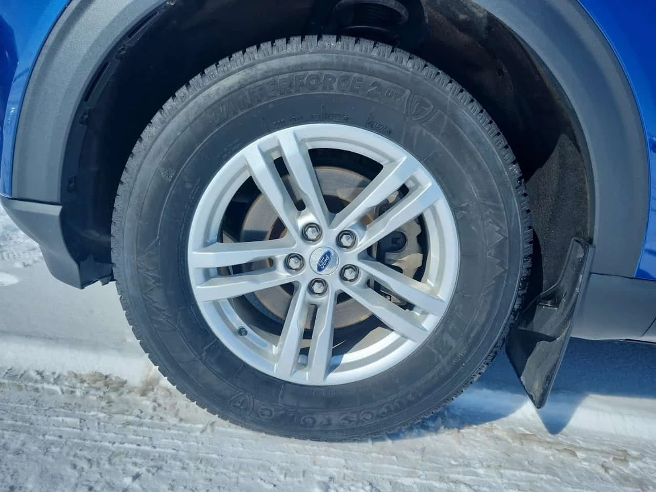 Ford Explorer XLT| 360 KAMEРИ| 2 KЛЮЧА| 7 МЕСТЕН| CARFAX, снимка 5 - Автомобили и джипове - 54111142