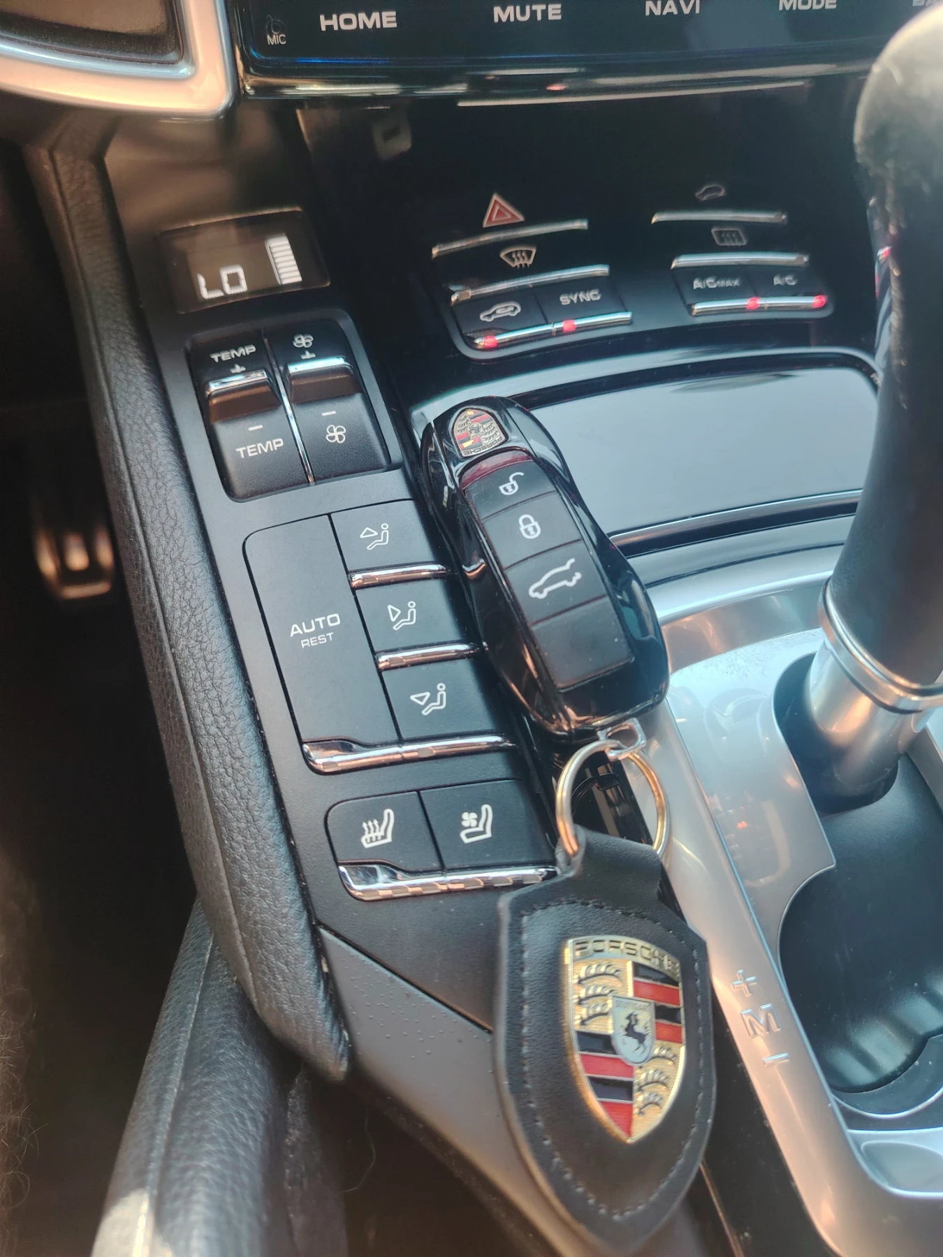 Porsche Cayenne, снимка 15 - Автомобили и джипове - 55696411