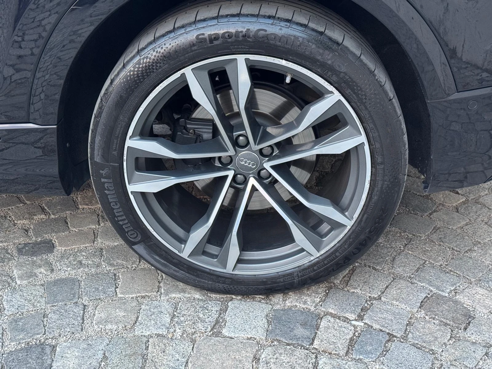 Audi SQ8 Quattro/NAVI/TV/Virtual/B&O/Matrix/Excellent!   , снимка 12 - Автомобили и джипове - 56025039