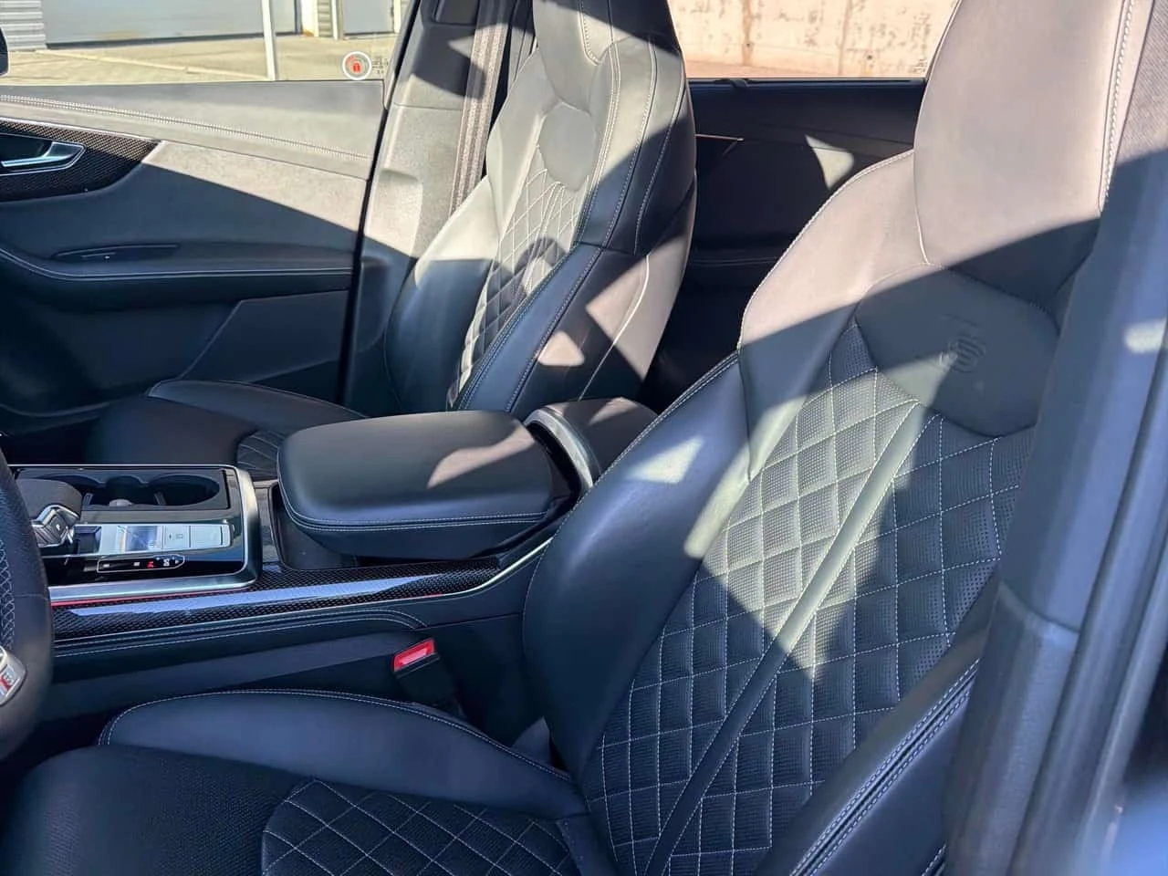 Audi SQ7 * 4.0 TFSI quattro * CARFAX * БЕЗ ПЪРВОНАЧАЛНА ВНО, снимка 11 - Автомобили и джипове - 56207959