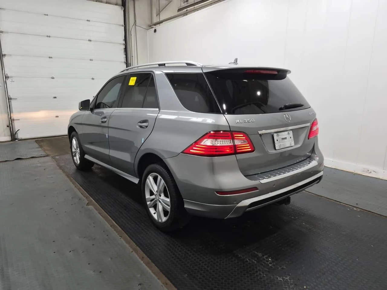 Mercedes-Benz ML 350 Bluetec * AMG * НА ПРУЖИНИ * CARFAX * , снимка 5 - Автомобили и джипове - 56280344