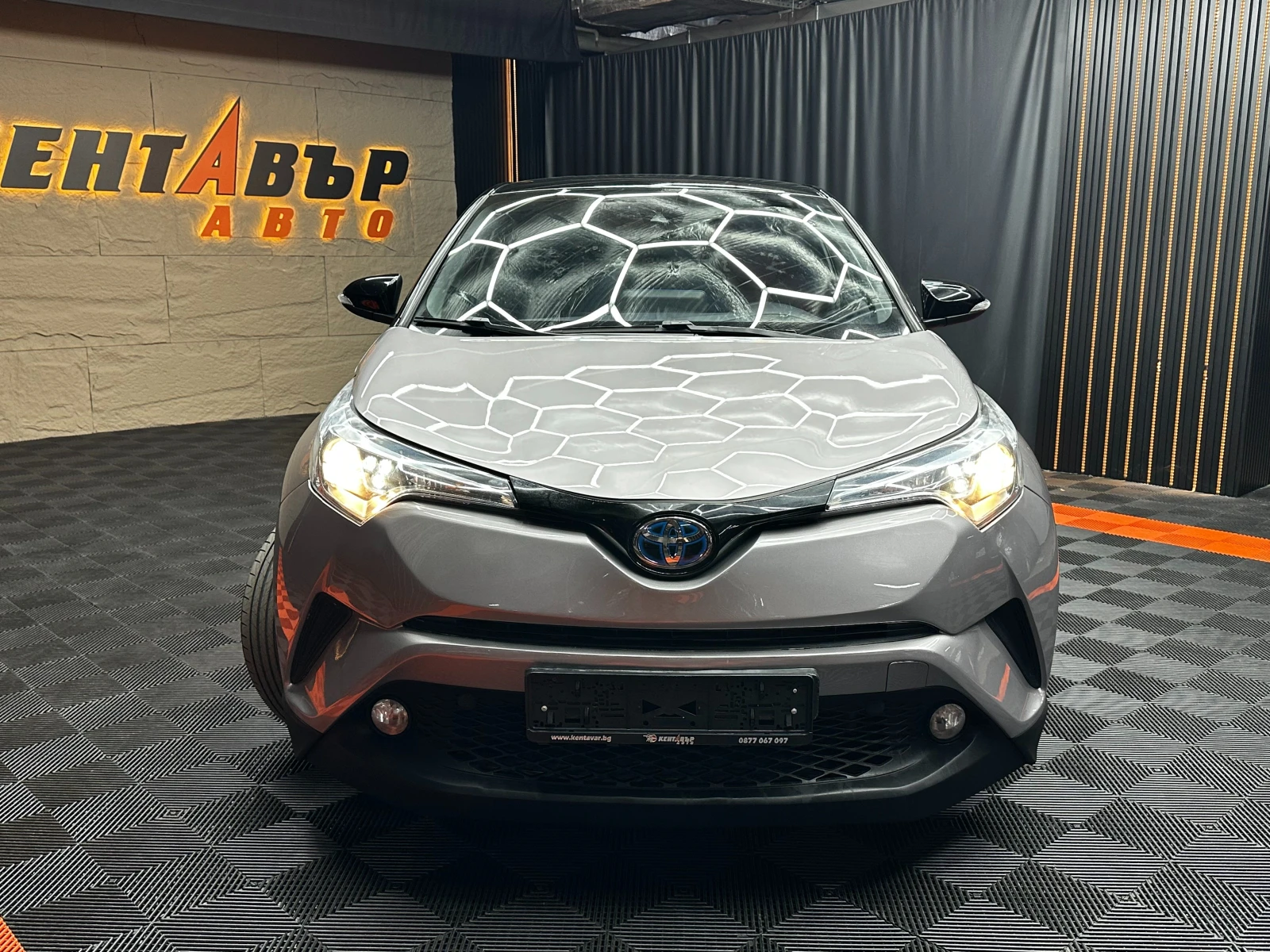 Toyota C-HR 1.8 hybrid 122 к.с. , снимка 3 - Автомобили и джипове - 56328078