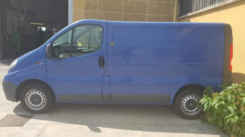 Opel Vivaro 2.0CDTI НА ЧАСТИ, снимка 2 - Бусове и автобуси - 25836001