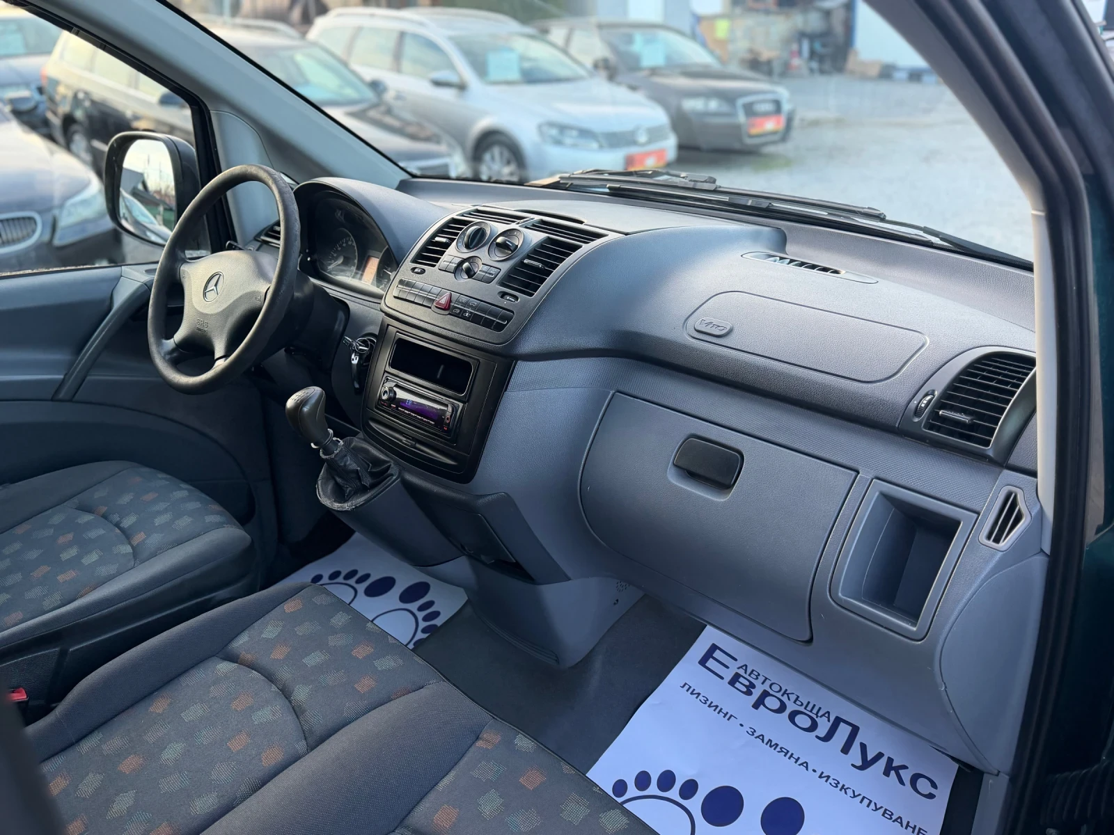 Mercedes-Benz Vito 2.2CDI 95кс КЛИМАТИК , снимка 12 - Бусове и автобуси - 53799423