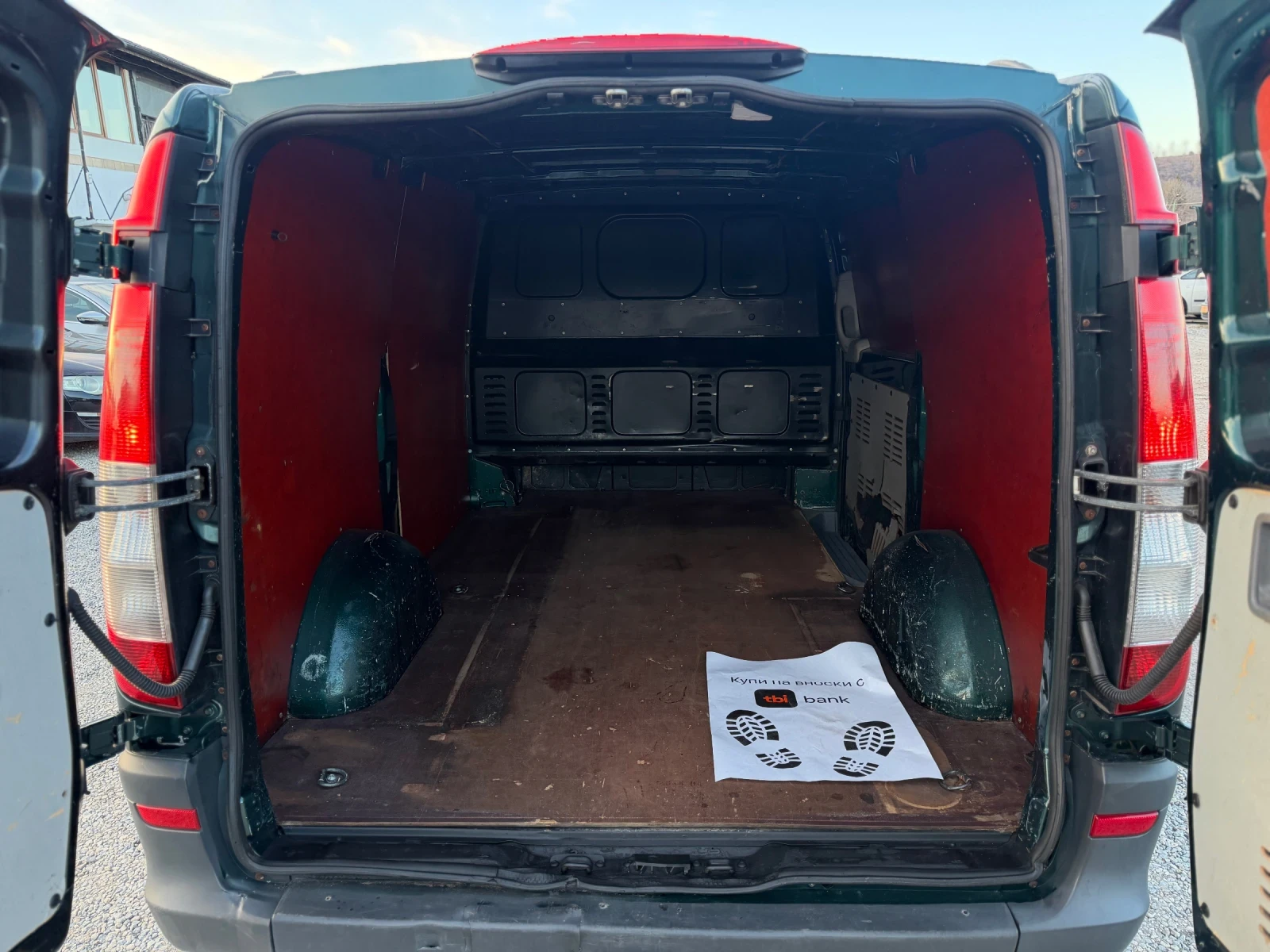 Mercedes-Benz Vito 2.2CDI 95кс КЛИМАТИК , снимка 14 - Бусове и автобуси - 53799423