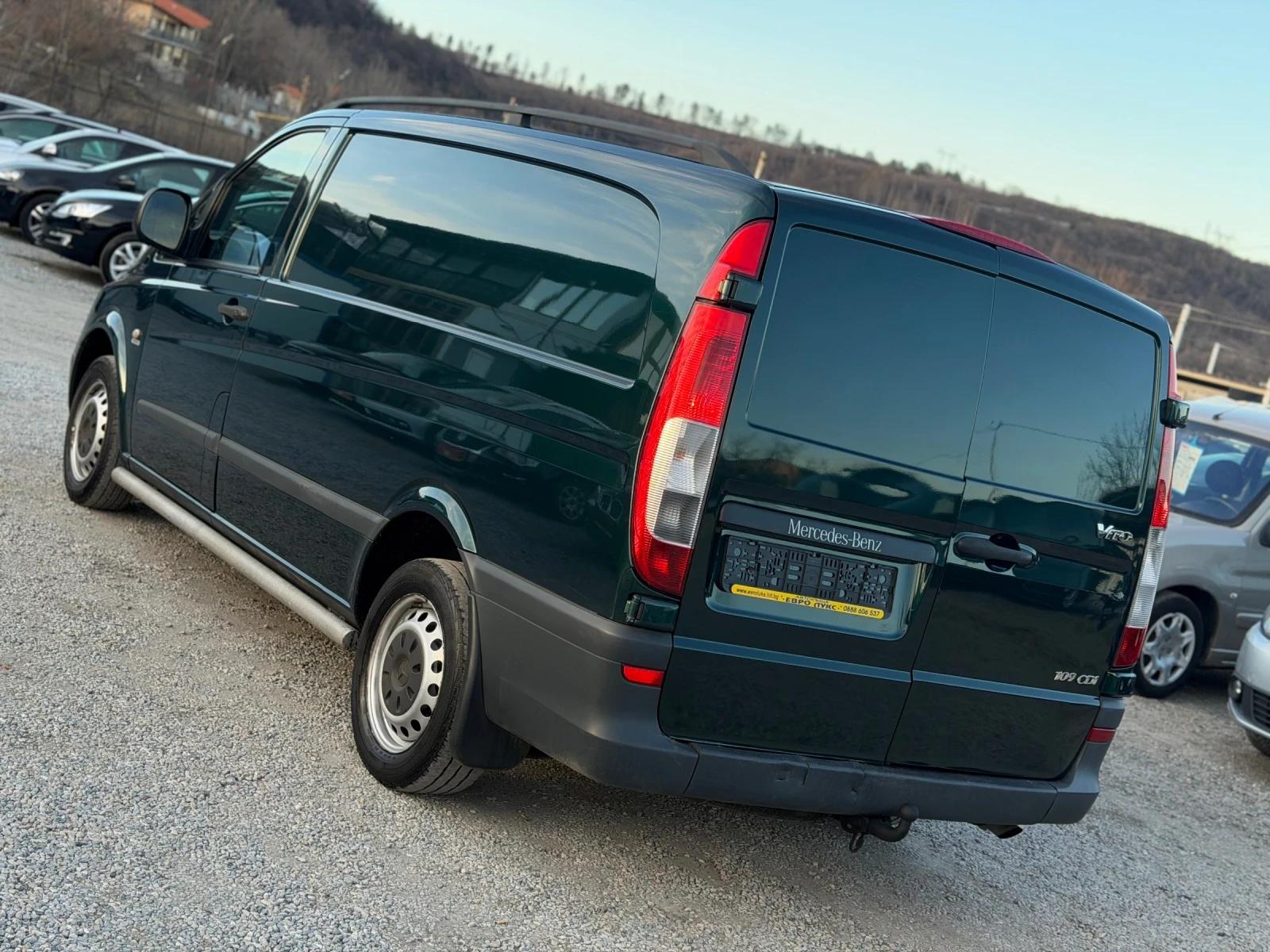 Mercedes-Benz Vito 2.2CDI 95кс КЛИМАТИК , снимка 4 - Бусове и автобуси - 53799423