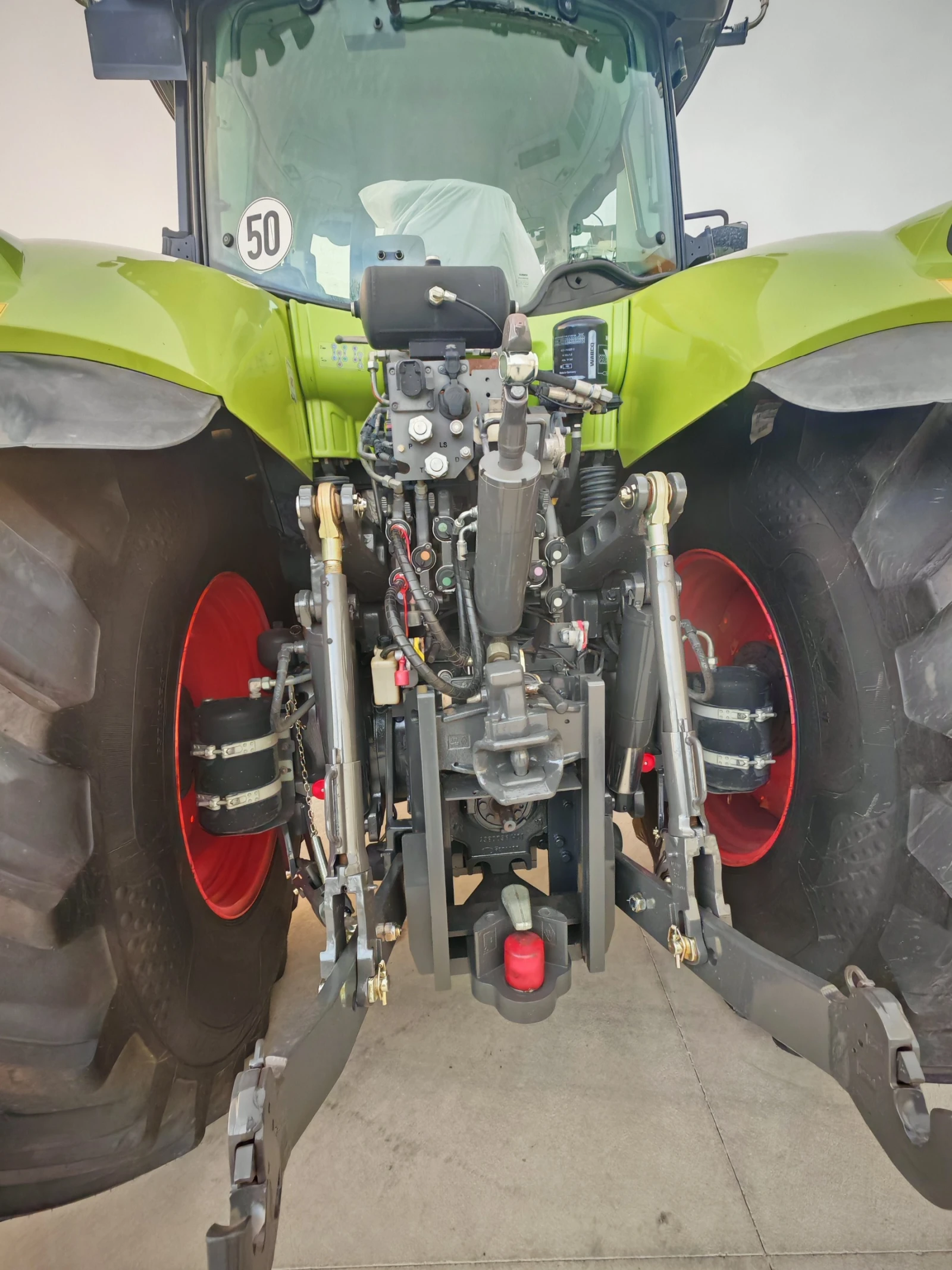 Трактор Claas Axion 830 лизинг с първоначална вноска 20% - изображение 8