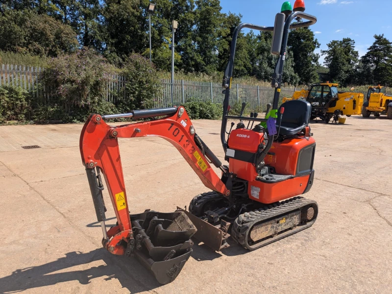 Багер Kubota K008-5