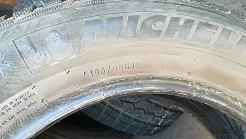 Гуми Зимни 195/65R15, снимка 6 - Гуми и джанти - 25609650