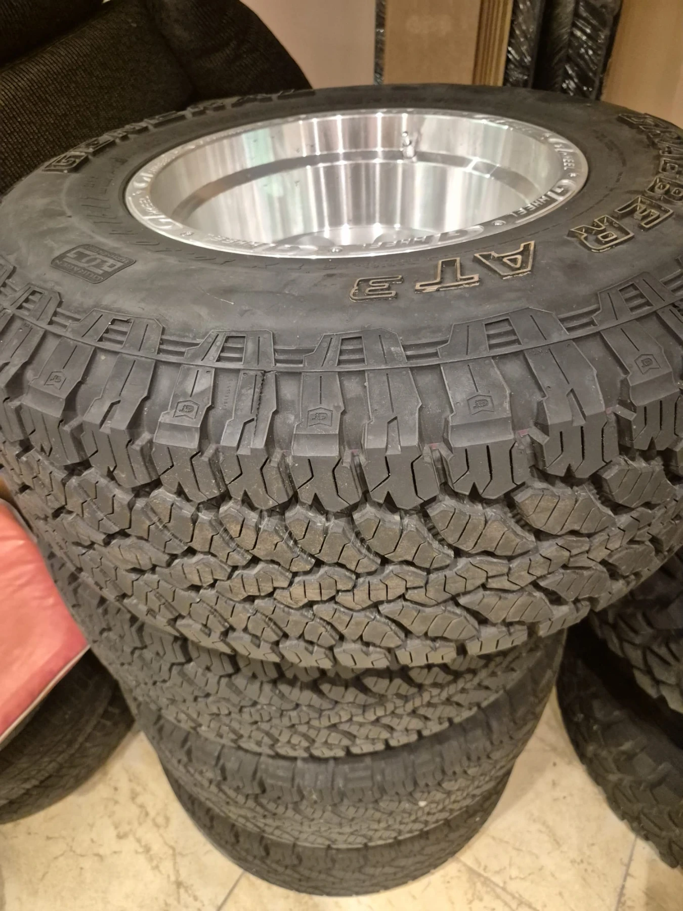 ���� � ������ 315/70R15 �� Mitsubishi | Mobile.bg � ����������� 2