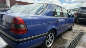 Mercedes-Benz C 200, снимка 3