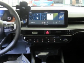 Kia K5, снимка 10