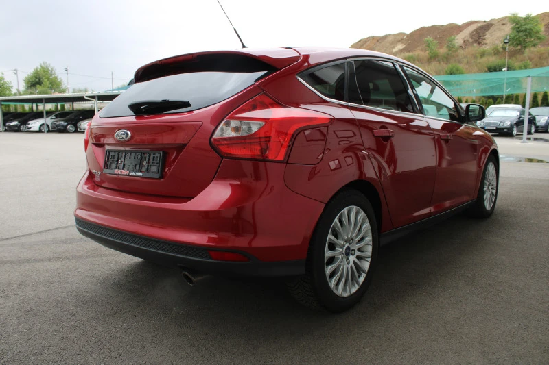 Ford Focus 1.6i, снимка 5 - Автомобили и джипове - 42076423