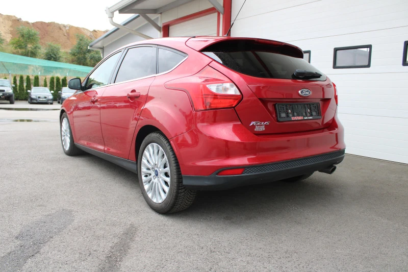 Ford Focus 1.6i, снимка 7 - Автомобили и джипове - 42076423