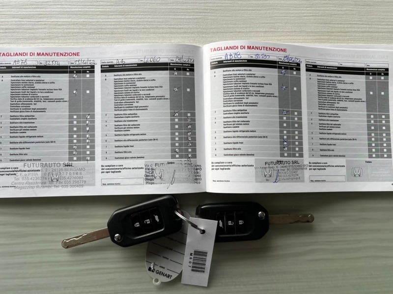 Honda Civic Дистроник Следене на маркировка Сервизна книжка , снимка 16 - Автомобили и джипове - 42626689