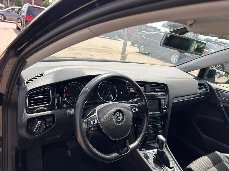 VW Golf 1.6TDI AVTOMAT/NAVI/KOJA EURO 6 ЛИЗИНГ, снимка 11 - Автомобили и джипове - 46153477