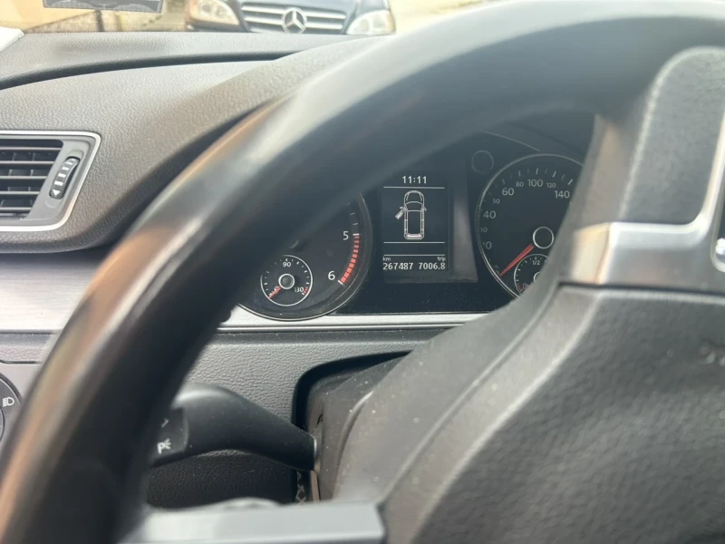 VW Passat, снимка 3 - Автомобили и джипове - 52269669