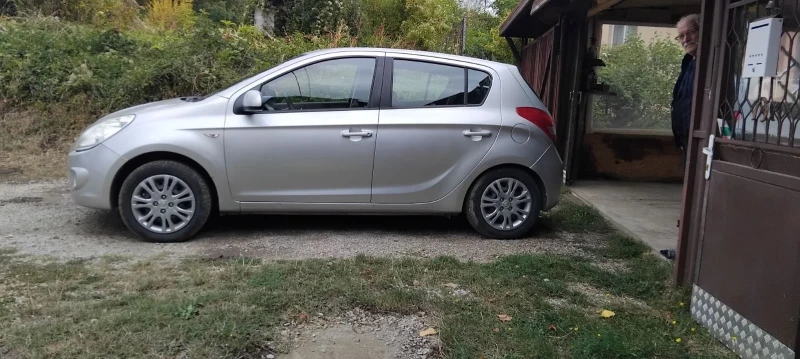 Hyundai I20, снимка 2 - Автомобили и джипове - 51960169