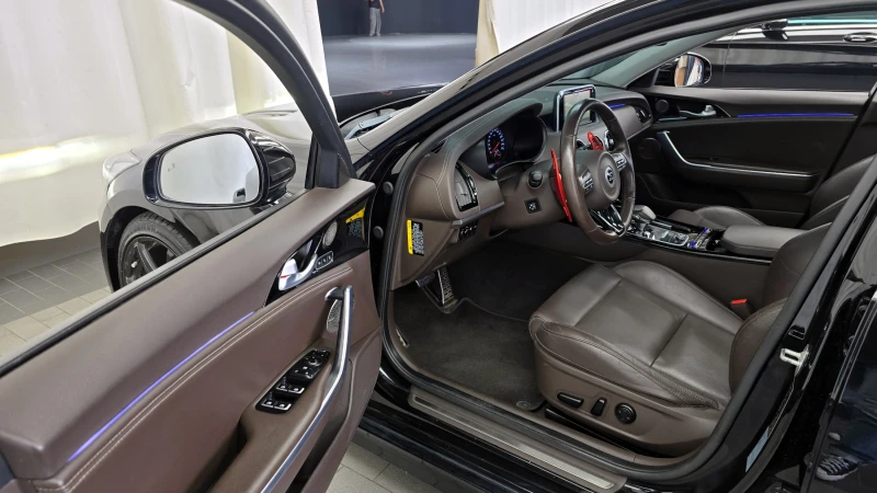 Kia Stinger 2.0T AWD PLATINUM autogeorge.com, снимка 10 - Автомобили и джипове - 52079589