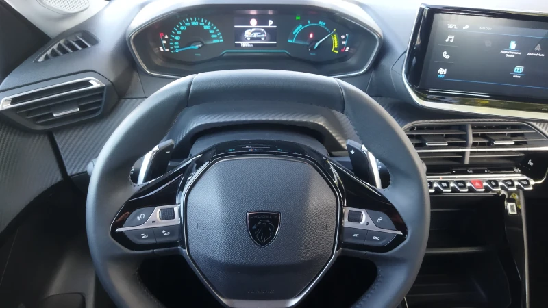 Peugeot 208 MHEV Швейцария, снимка 11 - Автомобили и джипове - 52238977