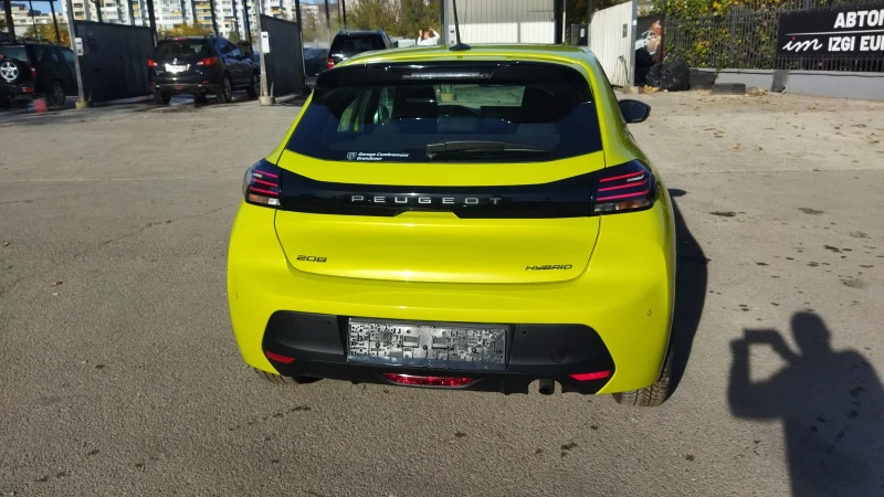Peugeot 208 MHEV Швейцария, снимка 7 - Автомобили и джипове - 52238977