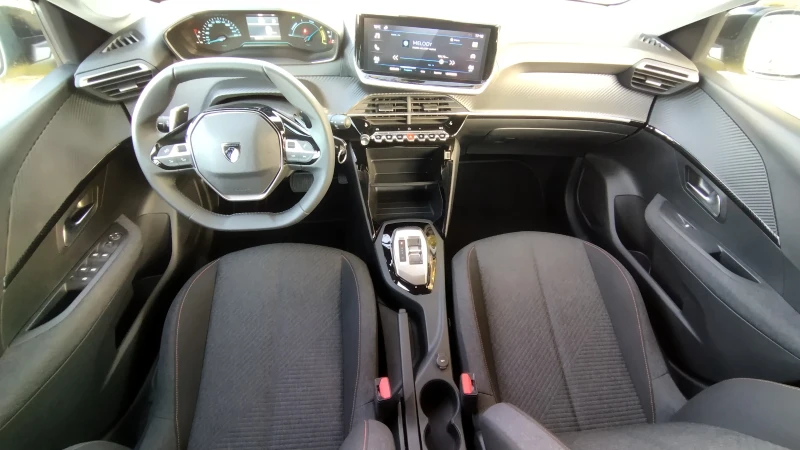 Peugeot 208 MHEV Швейцария, снимка 10 - Автомобили и джипове - 52238977