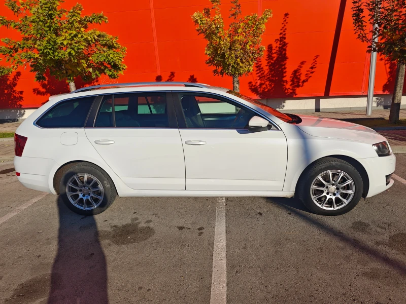 Skoda Octavia, снимка 2 - Автомобили и джипове - 52303678
