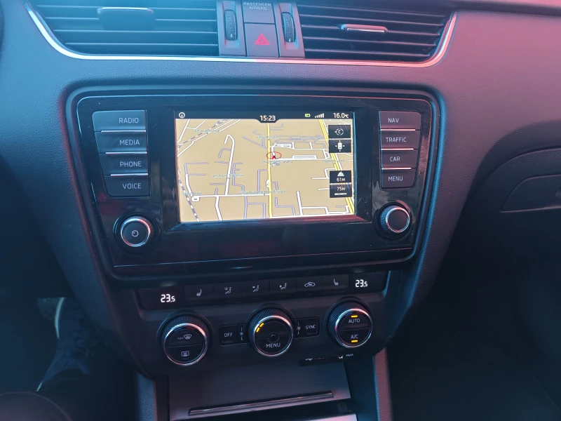 Skoda Octavia, снимка 8 - Автомобили и джипове - 52303678